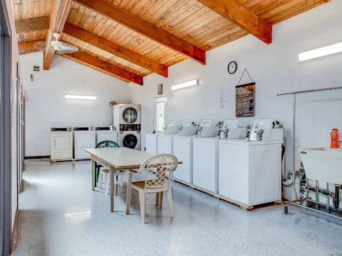 Pleasant Valley RV Park Picture 5