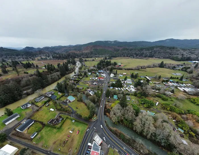 Nestucca River Village Picture 4