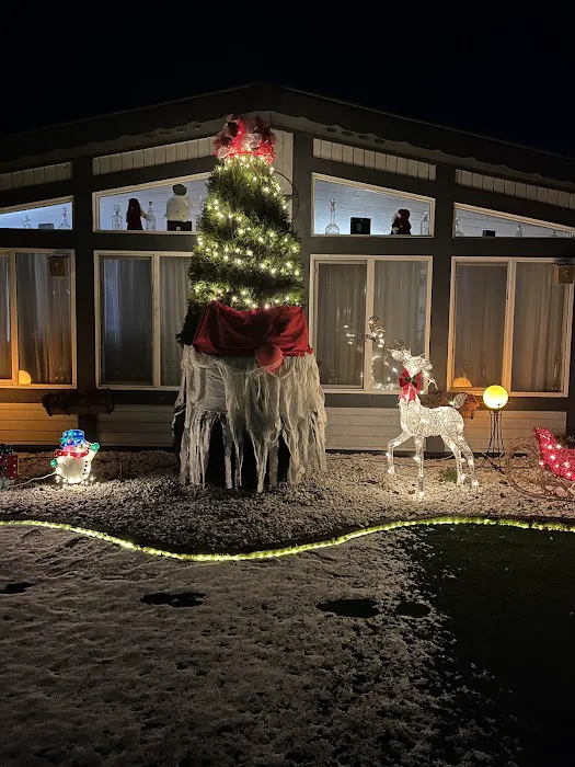 Thunderbird Village Picture 9