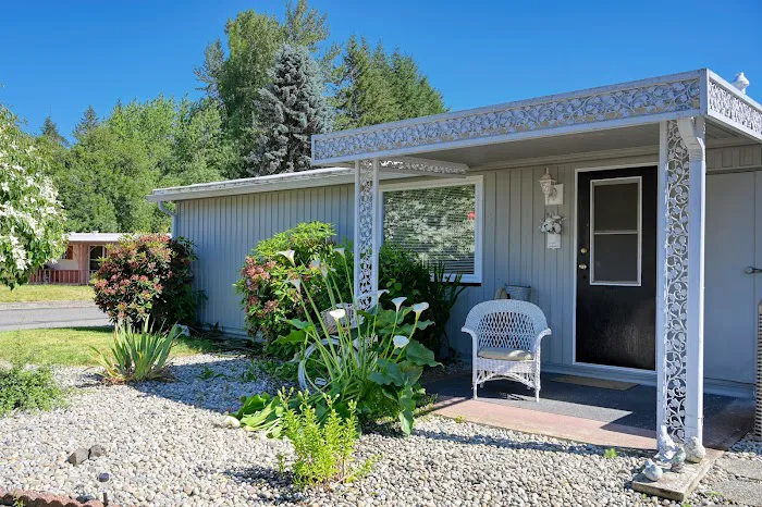 Western Plaza Picture 1