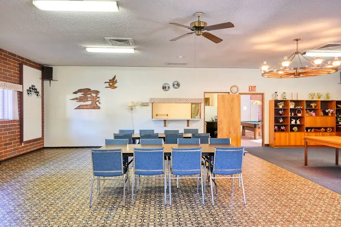 Western Plaza Picture 4