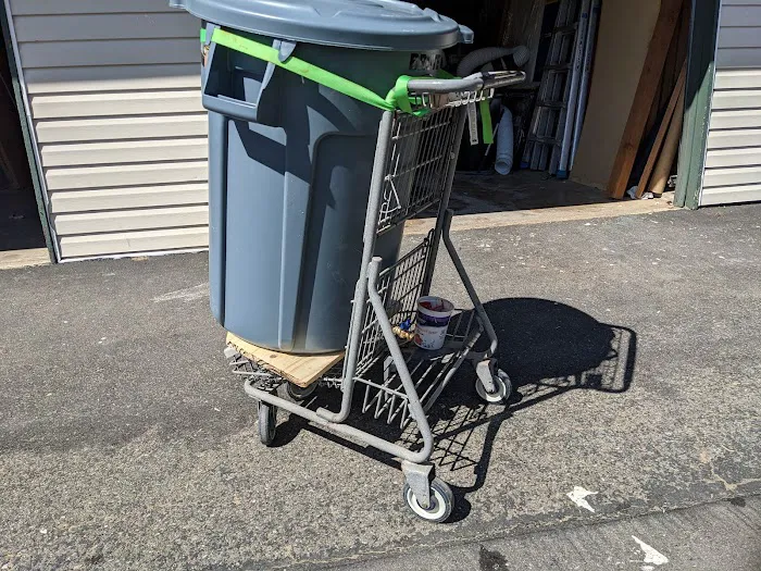 Coach Post Mobile Home Park Picture 8