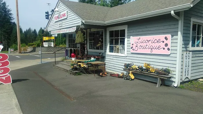 Coach Post Mobile Home Park Picture 5