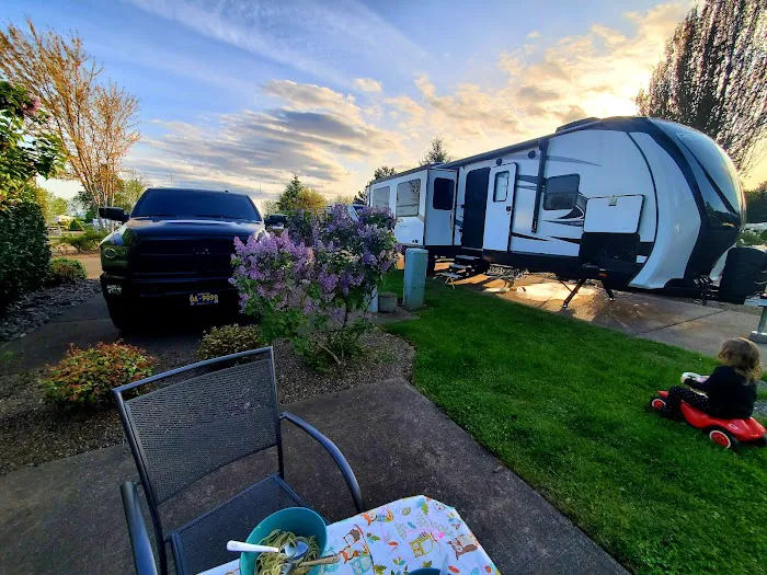 Salem Premier RV Resort Picture 5