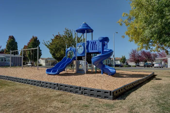 Windemere Meadows Picture 10