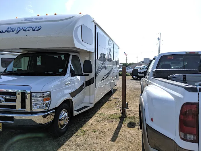 Totem RV & Trailer Park Picture 4