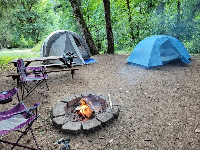 Salmon River RV Park Picture 8