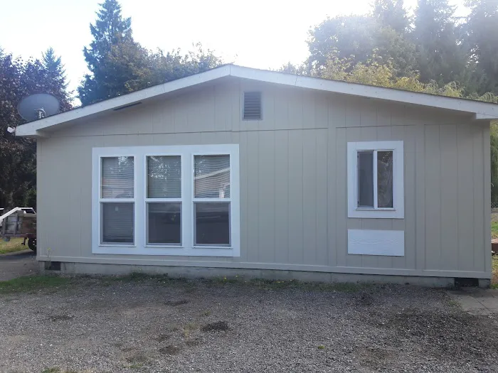 Crestwood Park LLC Picture 3