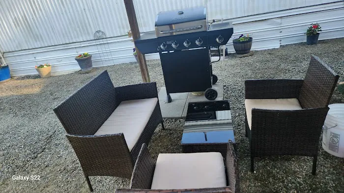 De Tray's Mobile Home Park Picture 4