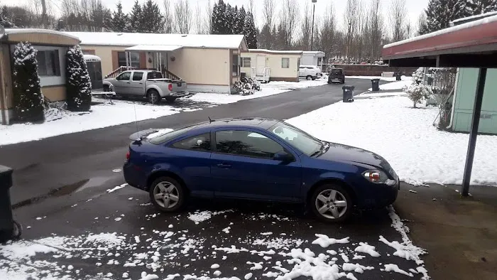 De Tray's Mobile Home Park Picture 10