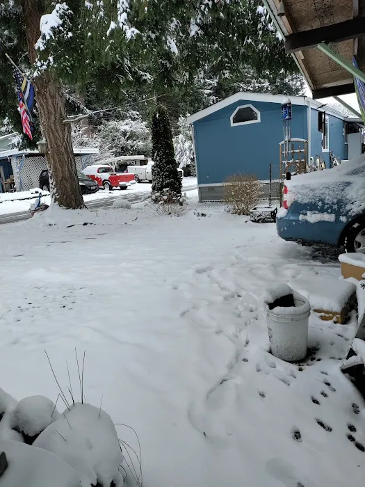 De Tray's Mobile Home Park Picture 6