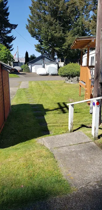 Martin Way Mobile Home-Rv Park Picture 5