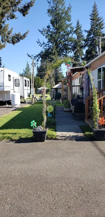 Martin Way Mobile Home-Rv Park Picture 4