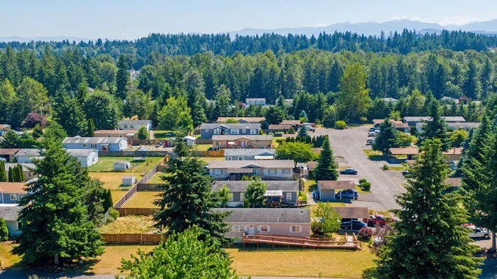 Crystal Pointe Estates Picture 8