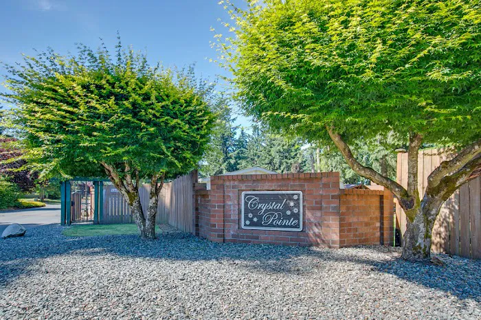 Crystal Pointe Estates Picture 6