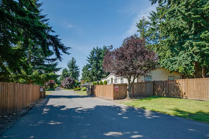 Crystal Pointe Estates Picture 5