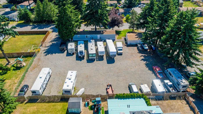 Crystal Pointe Estates Picture 9