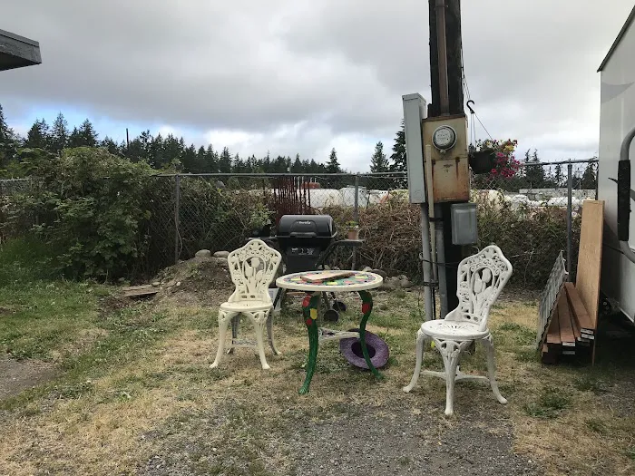 Rainier Villa Mobile Park Picture 5