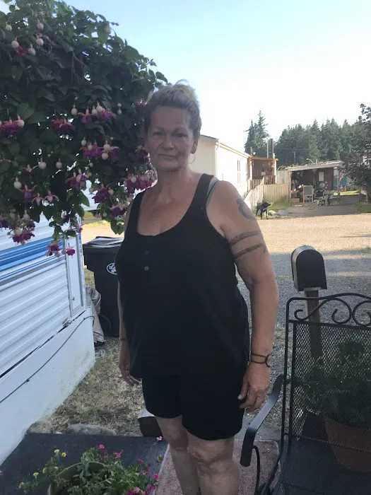 Rainier Villa Mobile Park Picture 7