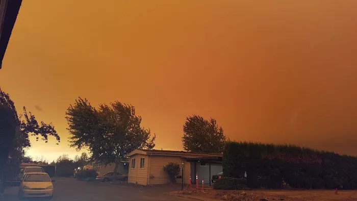 Ash Creek Mobile & RV Park Picture 7