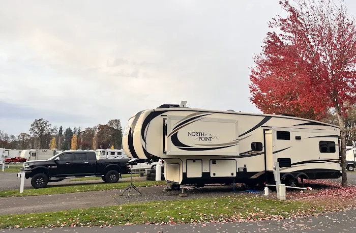 Knox Butte RV Park Picture 9