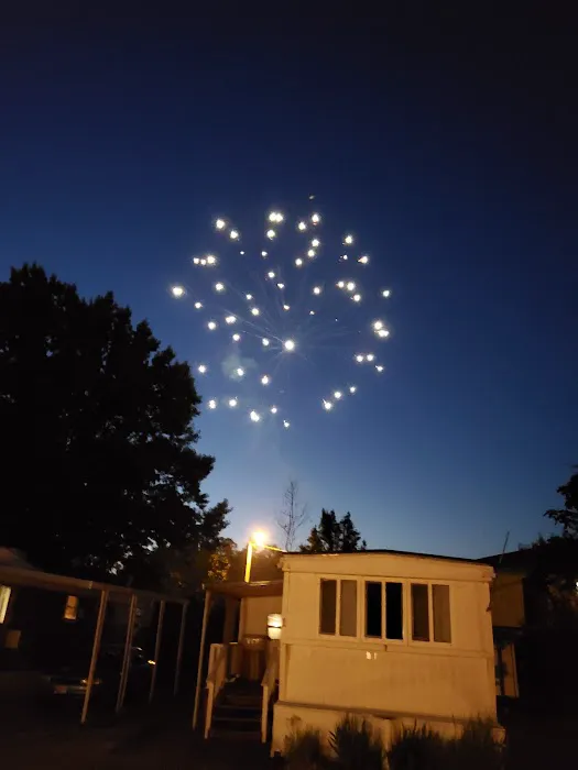 Sequoia Estates Mobile Home Park Picture 6