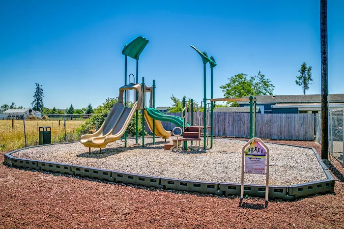 Monmouth Mobile Estates Picture 8