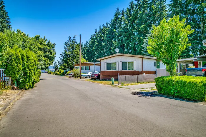 Monmouth Mobile Estates Picture 4