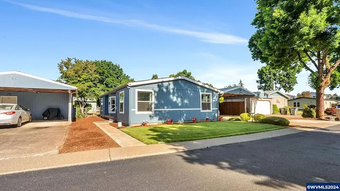 Meadow Creek Village Picture 3