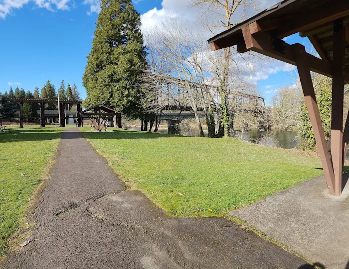 Lebanon - Gill's Landing RV Park Picture 10