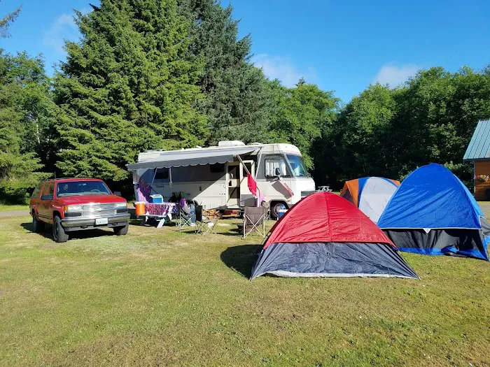 Sturgeon Trailer Harbor Picture 7