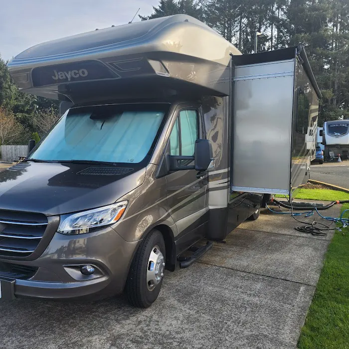 Logan Road RV Park Picture 2