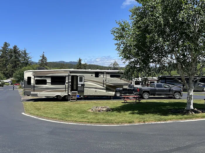 Devils Lake RV Park Picture 4