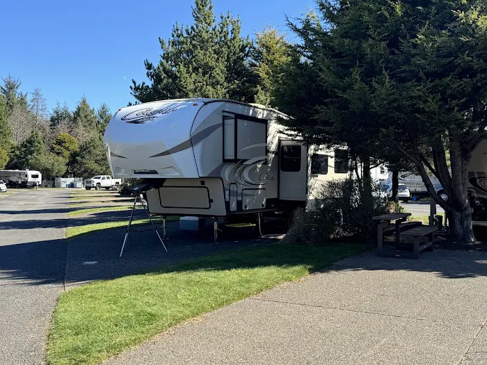 Premier RV Resort of Lincoln City Oregon Picture 7