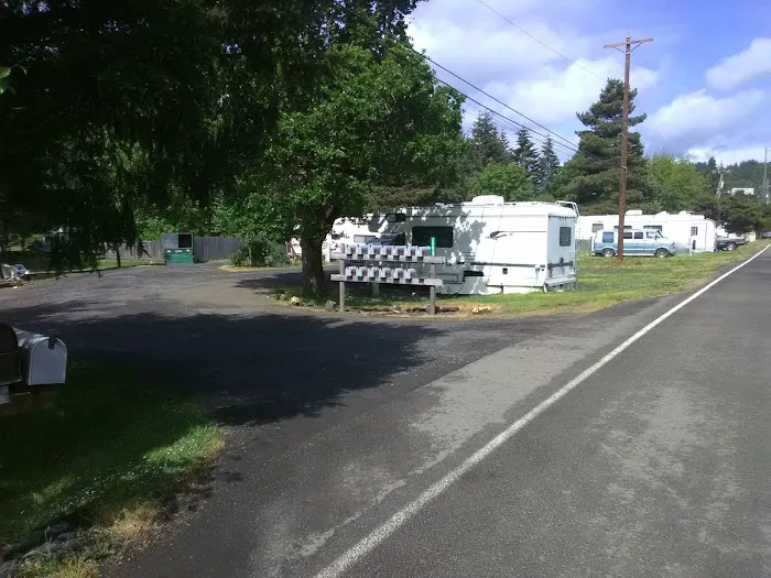 Waters Edge RV Park Picture 1