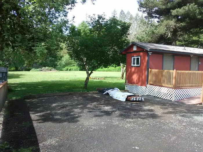 Waters Edge RV Park Picture 6