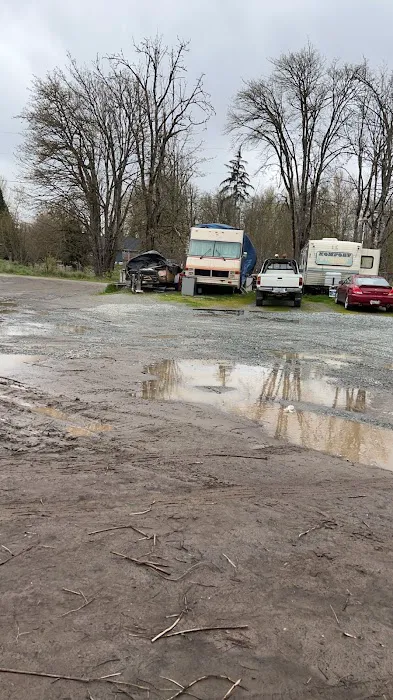 Dan and Bill's RV Park Picture 3