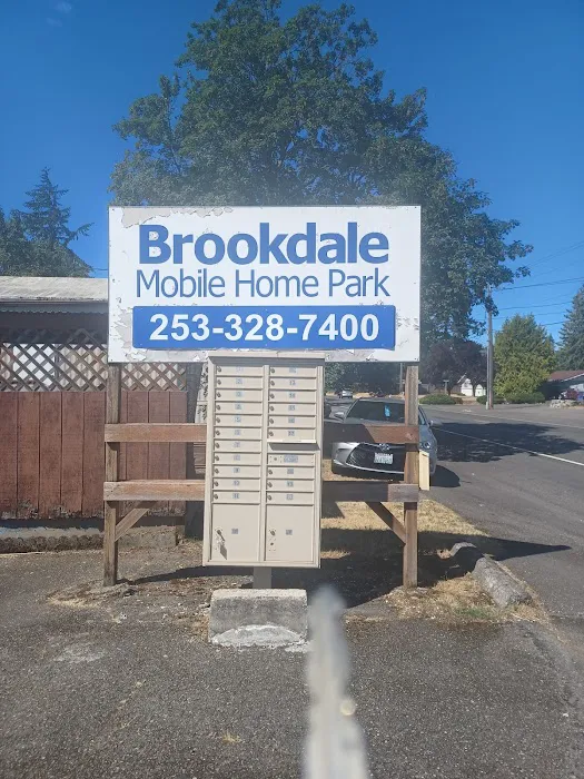 Brookdale Mobile Home Park Picture 9