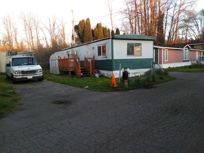 Jamestown Estates Picture 7