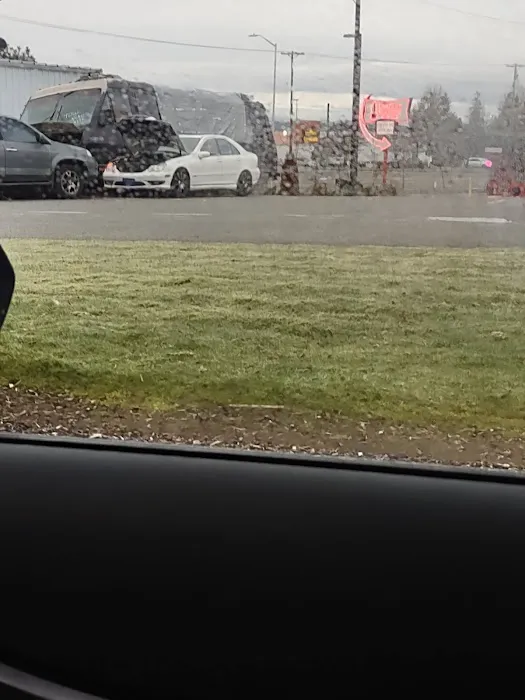 Oaknoll Trailer Park Picture 8