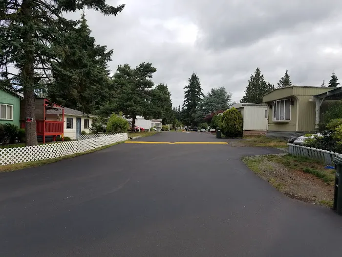 Laurel Lanes MHC LLC Picture 1