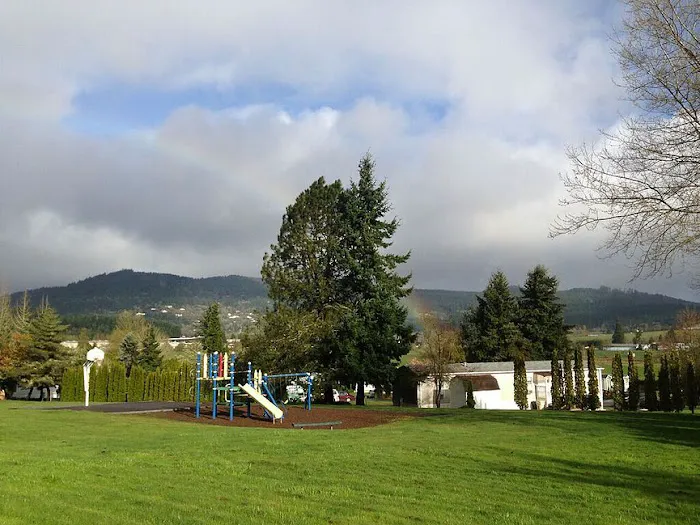 Knoll Terrace Picture 8