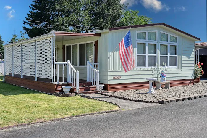 Twin Cedars Picture 5