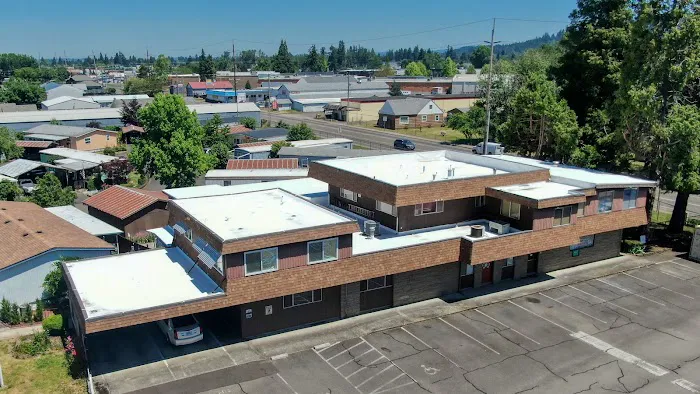 Twin Cedars Picture 2