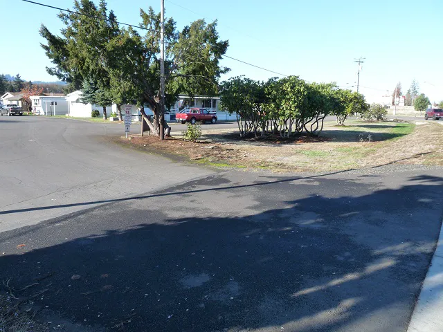 Santiam Village North Picture 5