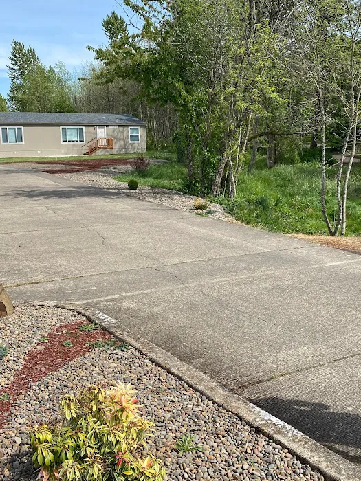 Santiam Village North Picture 8