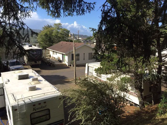 Martin's Trailer Harbor Picture 5