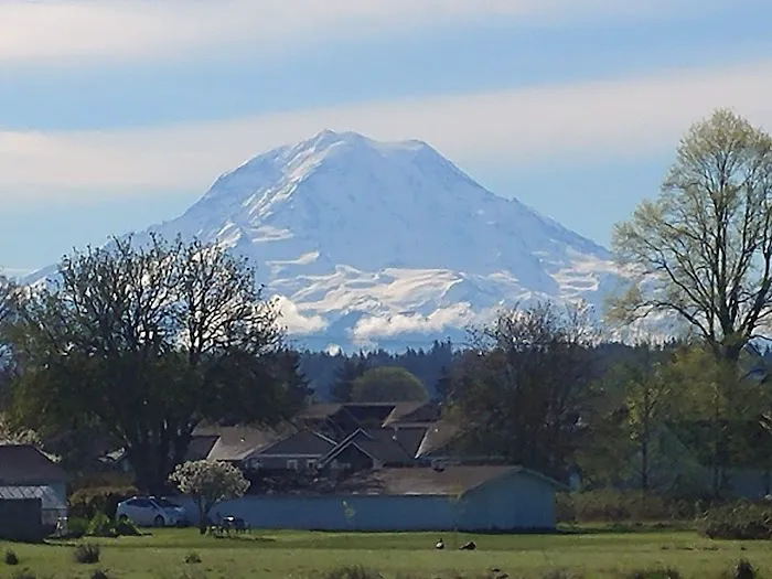 Elmwood Mobile Home Park Picture 9