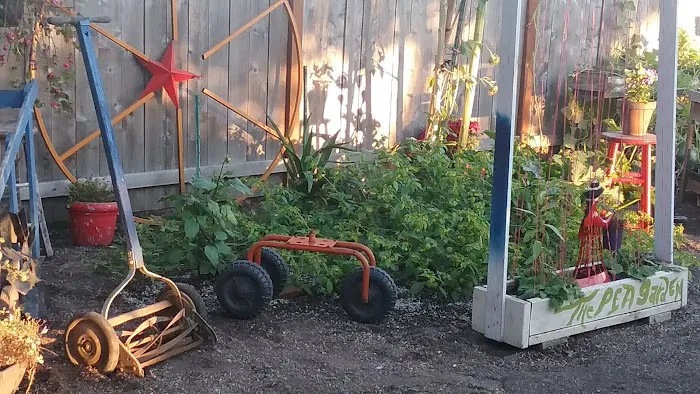 Elmwood Mobile Home Park Picture 8