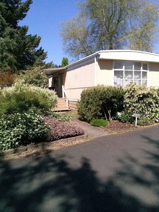 Highland View Mobile Estates Picture 10